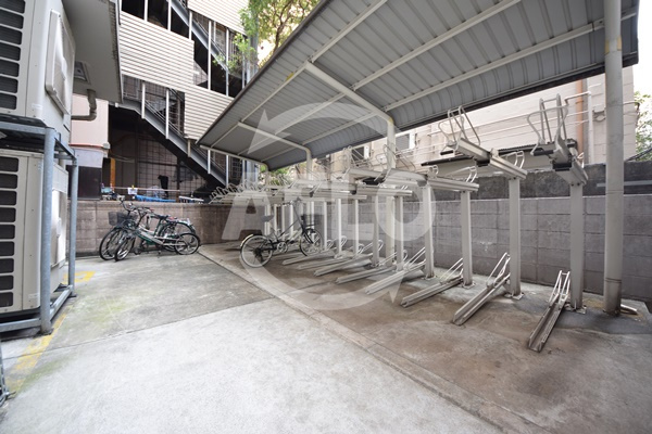 ディオレクレスト東心斎橋の設備|ディオレクレスト東心斎橋　駐輪場