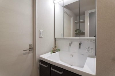 【独立洗面台】 | コスモ鶴見緑地 | 独立洗面台です