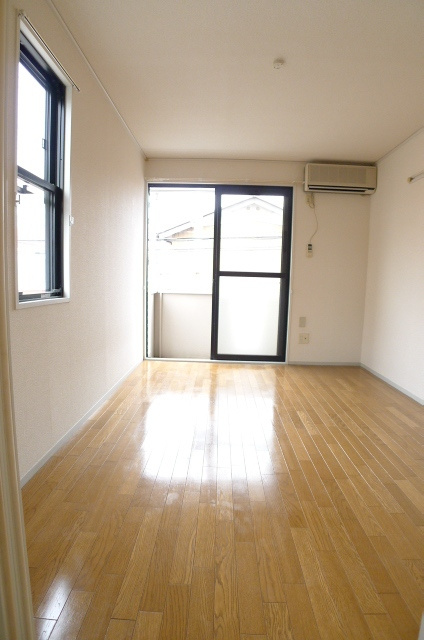 メゾンジュネスの寝室|201号室のお写真です。