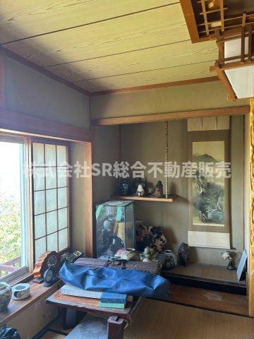 東石切町6丁目中古戸建の和室|和室らしい床の間もあります
