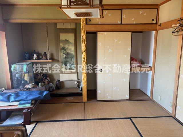 東石切町6丁目中古戸建の収納|大きなスペースがあり、収納には困りません