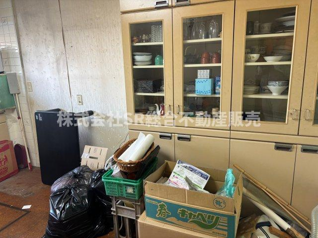 東石切町6丁目中古戸建のキッチン|大きな食器棚も置けます