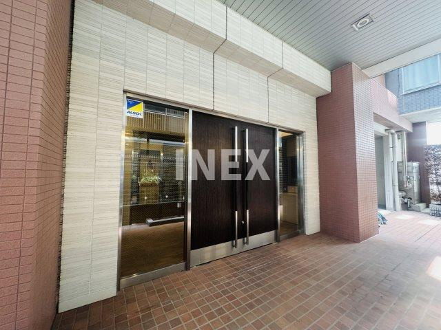 横浜市西区浜松町の賃貸マンションのエントランス
