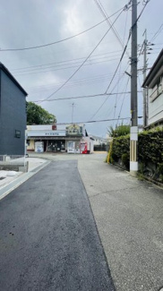 【前面道路含む現地写真】