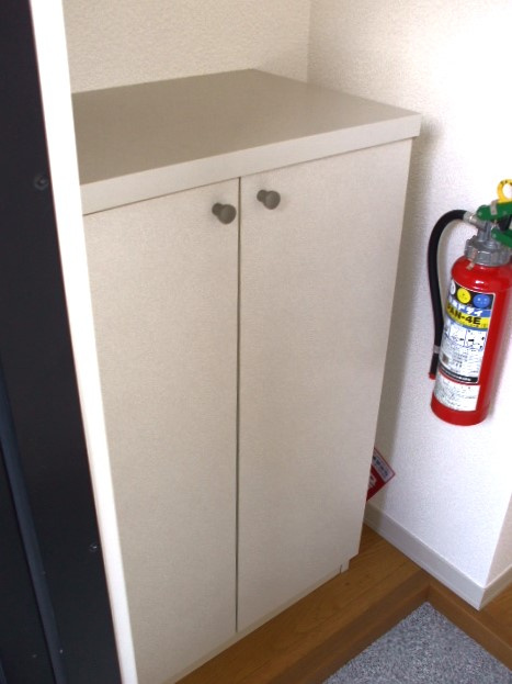 コンフォルタ藤沢町 Bの玄関