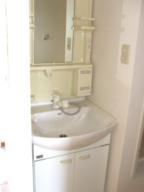 コンフォルタ藤沢町 Bの洗面所