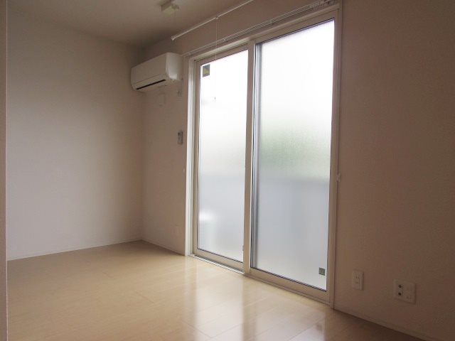 アクシアサニーコート北棟（Ａ）・南棟（Ｂ）の居間・リビング|使いやすい居間です