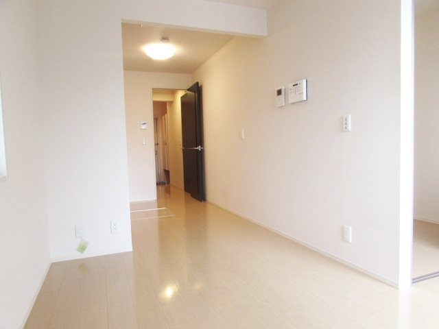 アクシアサニーコート北棟（Ａ）・南棟（Ｂ）の居間・リビング|ゆったりとしたリビングです