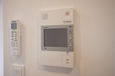 【セキュリティ】 | Metrosa谷町六丁目North | モニター付きインターホンです