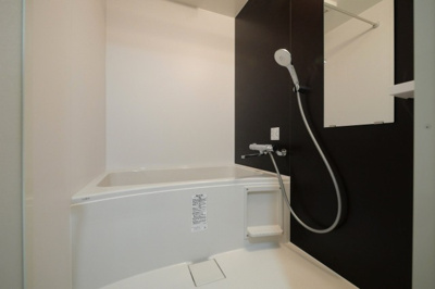 【浴室】 | Metrosa谷町六丁目North | コンパクトで使いやすいお風呂です