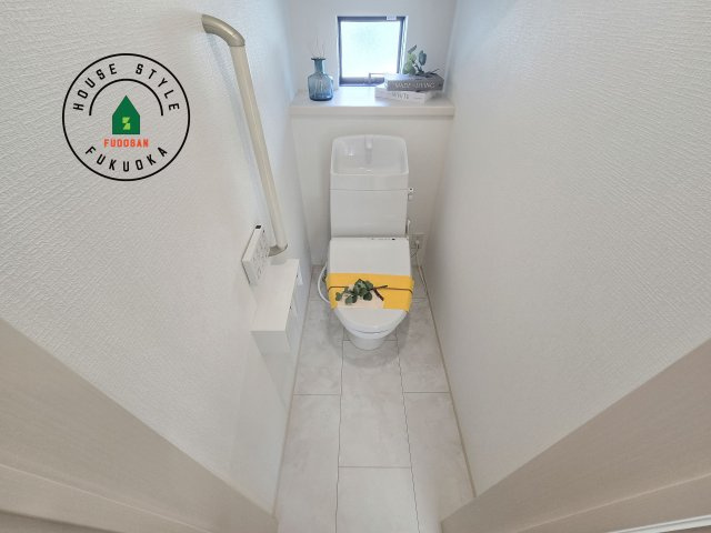 福岡市早良区原8丁目第1-5棟（C号棟）のトイレ|温水洗浄便座を完備しております。2ヶ所にトイレがあるのは朝の慌ただしい時間も安心です。