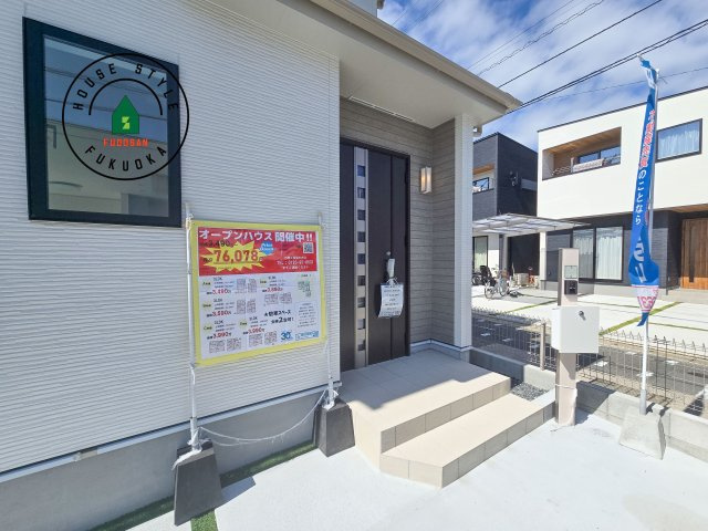 福岡市早良区原8丁目第1-5棟（C号棟）の玄関|おでかけの時も帰った時も、「我が家」を最初に感じでもらえる素敵な空間に。