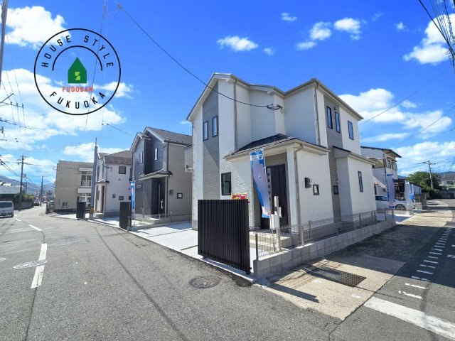 福岡市早良区原8丁目第1-5棟（C号棟）の前面道路含む現地写真|見学の時間などお気軽にお問い合わせ下さい。