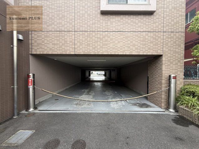 クレアセトル鴻池新田の駐車場