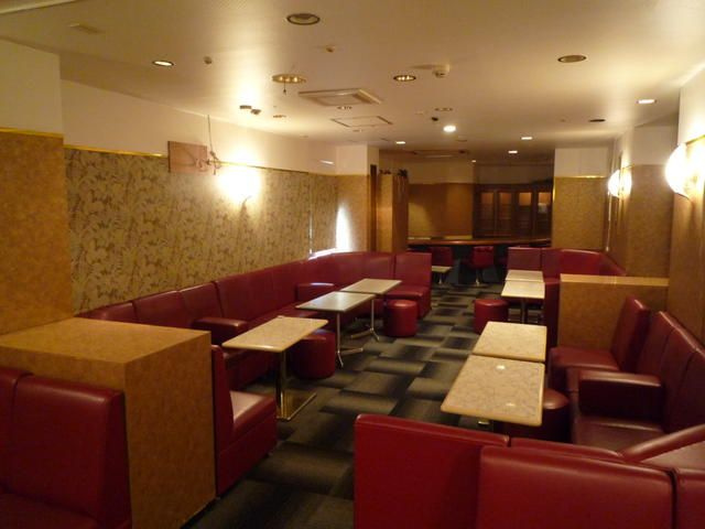 栄デザインビルの内装