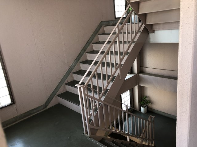 サニーヒル美原町のその他共用部分|階段です