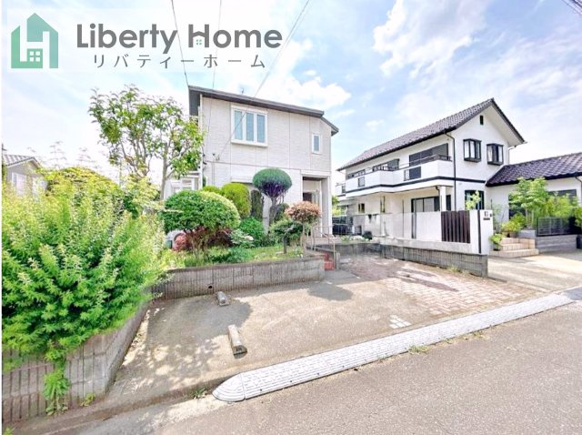 つくば市東光台３丁目　中古戸建の駐車場