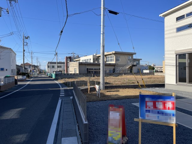 【前面道路含む現地写真】 | 本庄市小島６丁目　新築戸建　22号棟