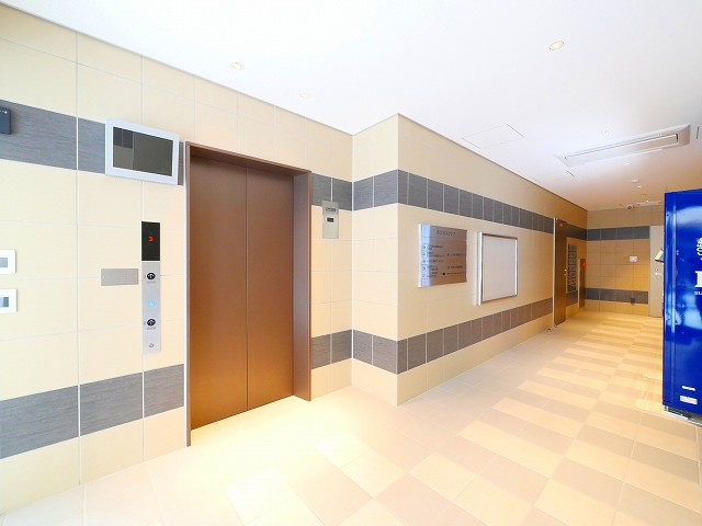 西大寺スクエアのエントランス