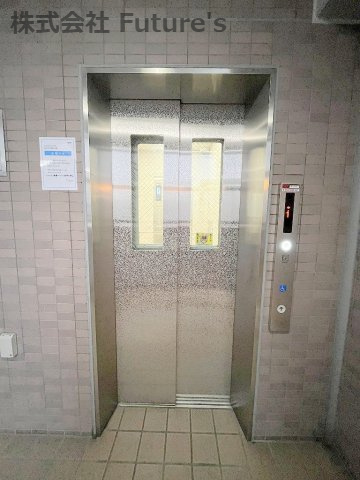 ライオンズヴィアーレ吉川のその他共用部分|エレベーター完備