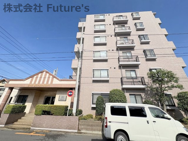 ライオンズヴィアーレ吉川の外観|外観写真です