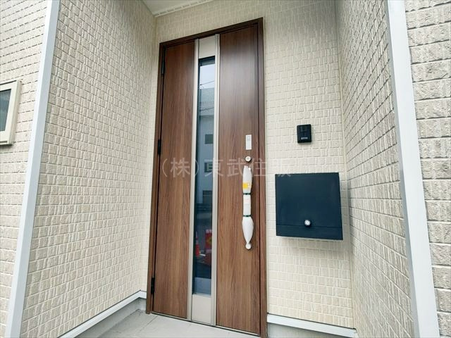 【玄関】 | 志木市本町第8　全2棟　1号棟 | 落ち着いた雰囲気の玄関です