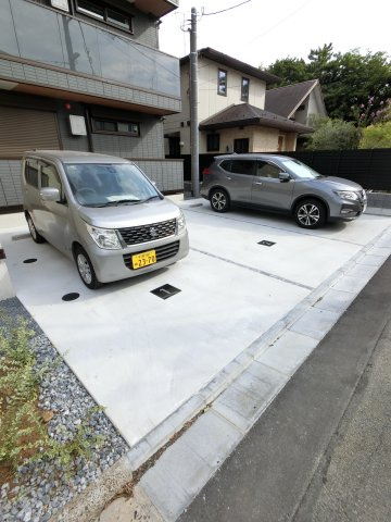 D-ROOM登戸Ⅴの駐車場