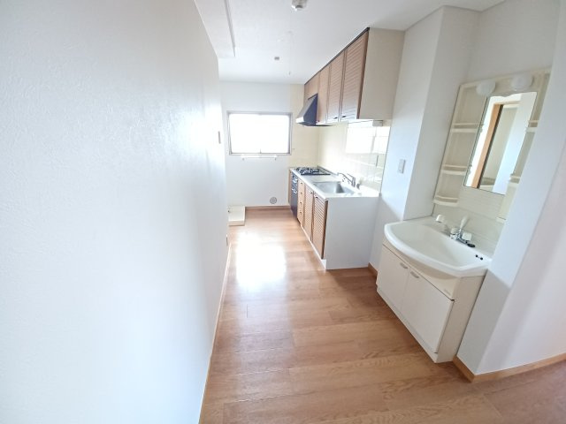 出羽ビルのその他|過ごしやすい室内です