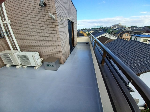 出羽ビルのバルコニー|バルコニーがあります