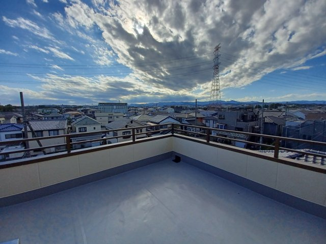出羽ビルのバルコニー|バルコニー付きです