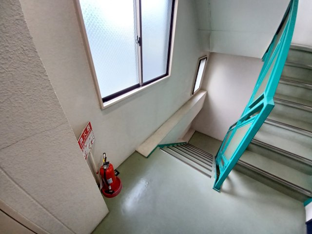 出羽ビルのその他共用部分|共用階段です