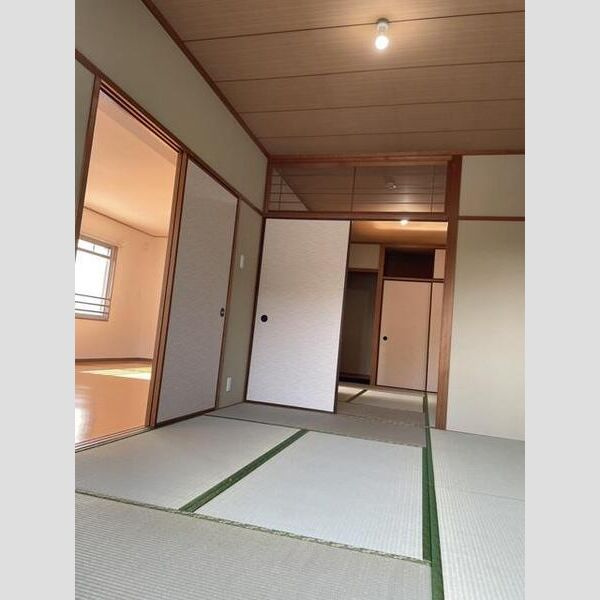 サピエンスコート御所北の和室