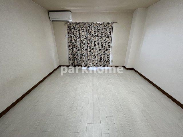 グランドハイツの居間・リビング