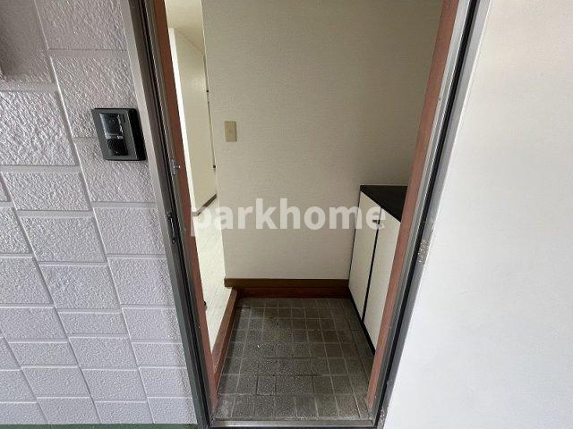 グランドハイツの玄関