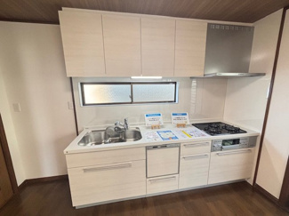 【キッチン】 | 呉市神山3丁目　【リフォーム済】【3LDK】【中古戸建】【52坪】 | 機能的なシステムキッチン☆プロパンガス