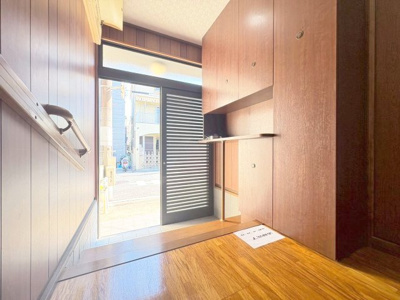 【玄関】 | 吹田市金田町貸家