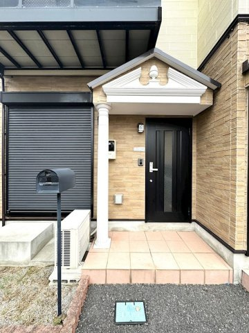 gracia 壱番館の玄関