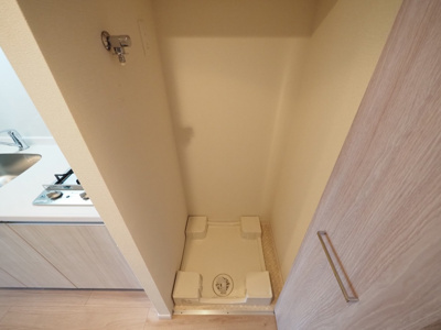 【設備】 | プレサンス天神橋ラ・デュアル | 洗濯機置き場です