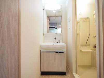 【独立洗面台】 | プレサンス天神橋ラ・デュアル | 独立洗面台、朝の身支度には欠かせません