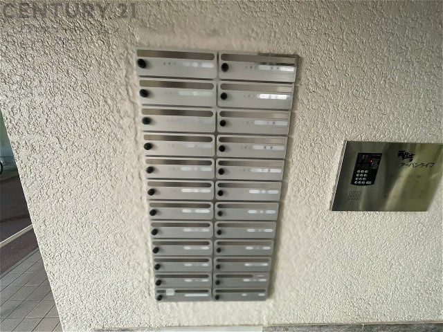 オートロック付きマンションでセキュリティ面も安心です。
