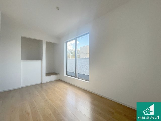 三島郡島本町広瀬　第2期　新築一戸建ての洋室|シンプルな洋室は、自分好みのインテリアが楽しめます♪ご家族とインテリアや家具を選びに行くのは新築購入時の醍醐味の一つです。ぜひお楽しみください♪