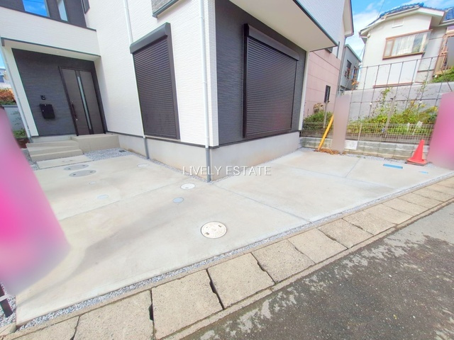 越谷市東町2丁目 新築分譲住宅 全2棟 1号棟の駐車場