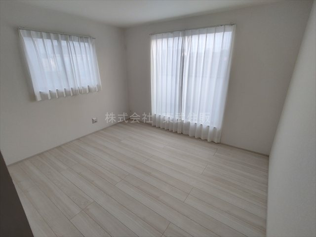 【寝室】 | 狭山市柏原3期 | 洋室7.0帖南東側、寝室にいかがでしょうか