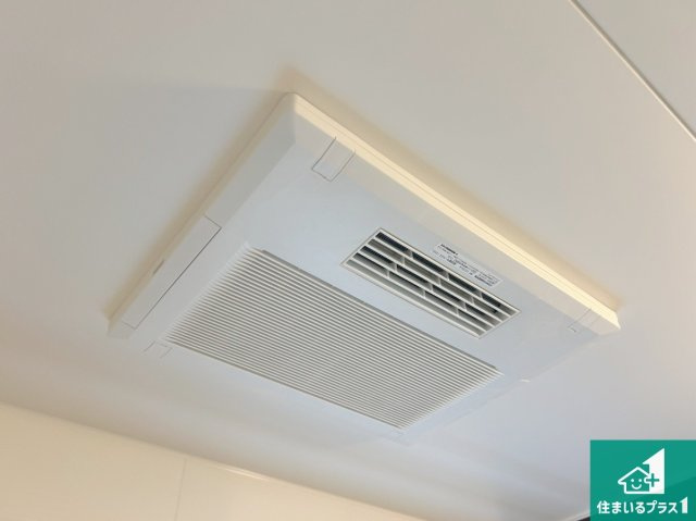 宝塚市中山五月台　第4期　新築一戸建ての冷暖房・空調設備|四季を通して快適なバスライフをお手伝いする浴室暖房乾燥機！浴室の乾燥・暖房・涼風・換気はもちろん、２４時間換気にも対応！