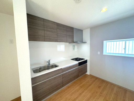 広々キッチンは独立型♪