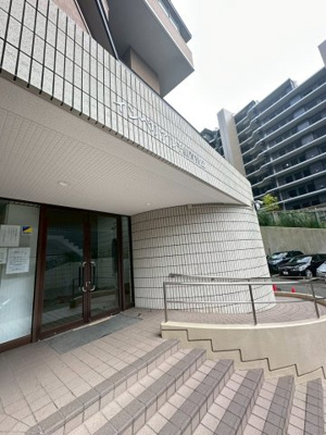 【エントランス】 | インペリアル千里青葉丘