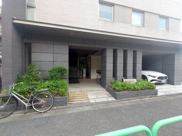 クレストフォルム鷺ノ宮ブライトステージのエントランス