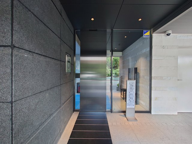 クレストフォルム鷺ノ宮ブライトステージのエントランス