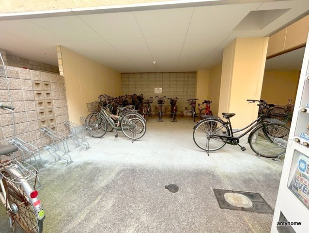 みおつくし堂島　仲介手数料無料の駐車場