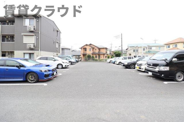 サンベルテ　Ⅵの駐車場|車をお持ちの方に嬉しい駐車場付きの物件です